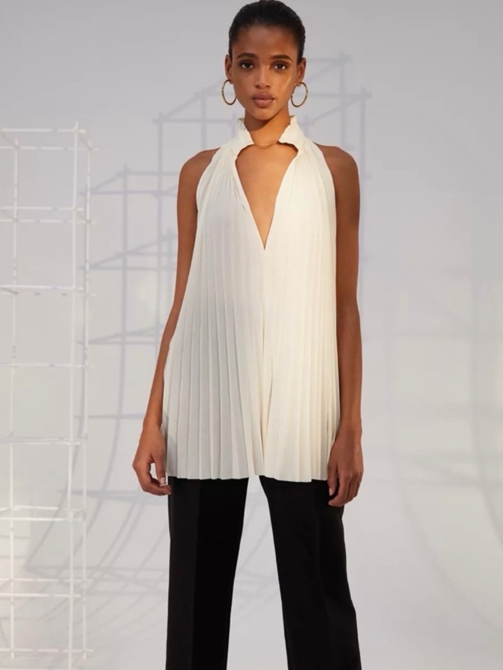 Aritzia Babaton 1-01 Guell Blouse - Cream Colour - Size Medium